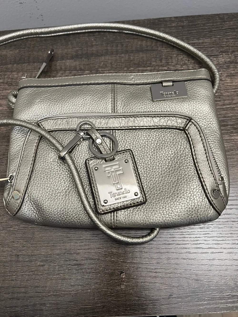 Tignanello Metallic Silver Pebbled Leather Crossbody with Keyring EUC